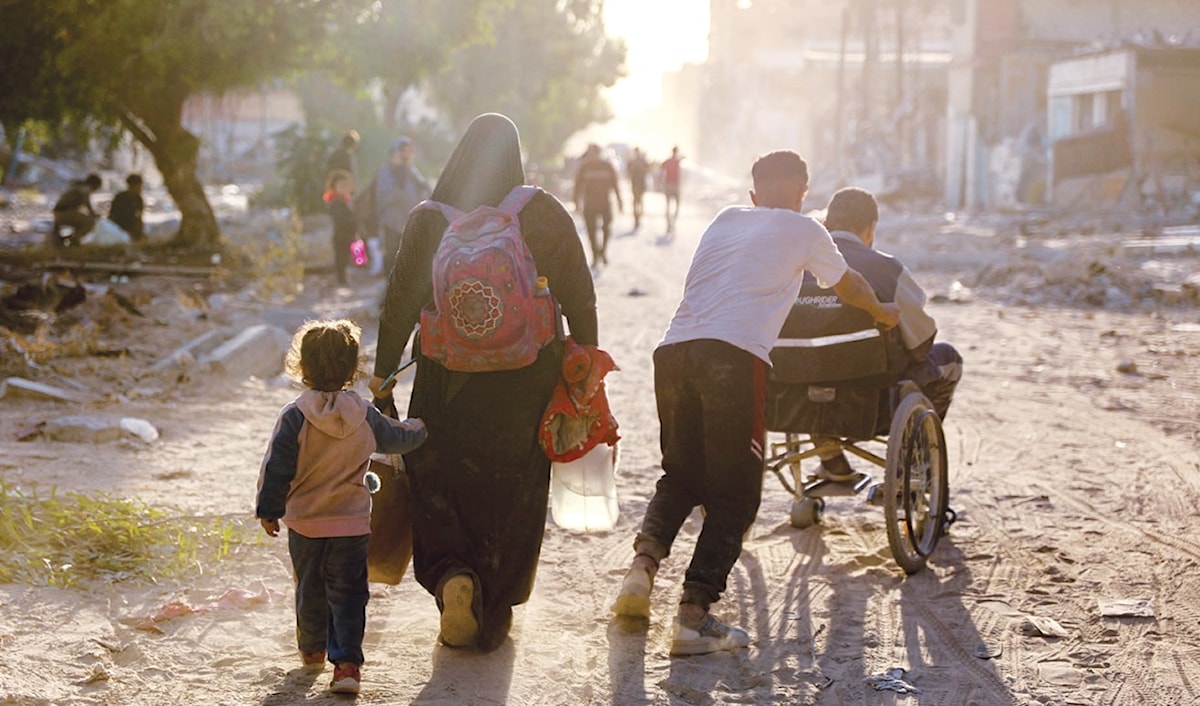تشير أحدث الإحصاءات المحلية إلى أن هناك 58 ألف فرد من فئات الأطفال وكبار السن والنساء من ذوي الإعاقة في القطاع (أ ف ب)