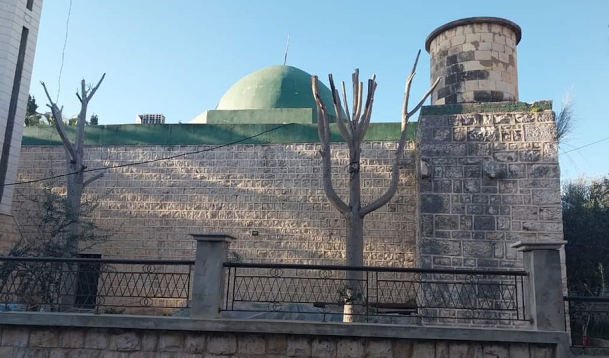 إسرائيل تدمّر أقدم مسجد في جبل عامل