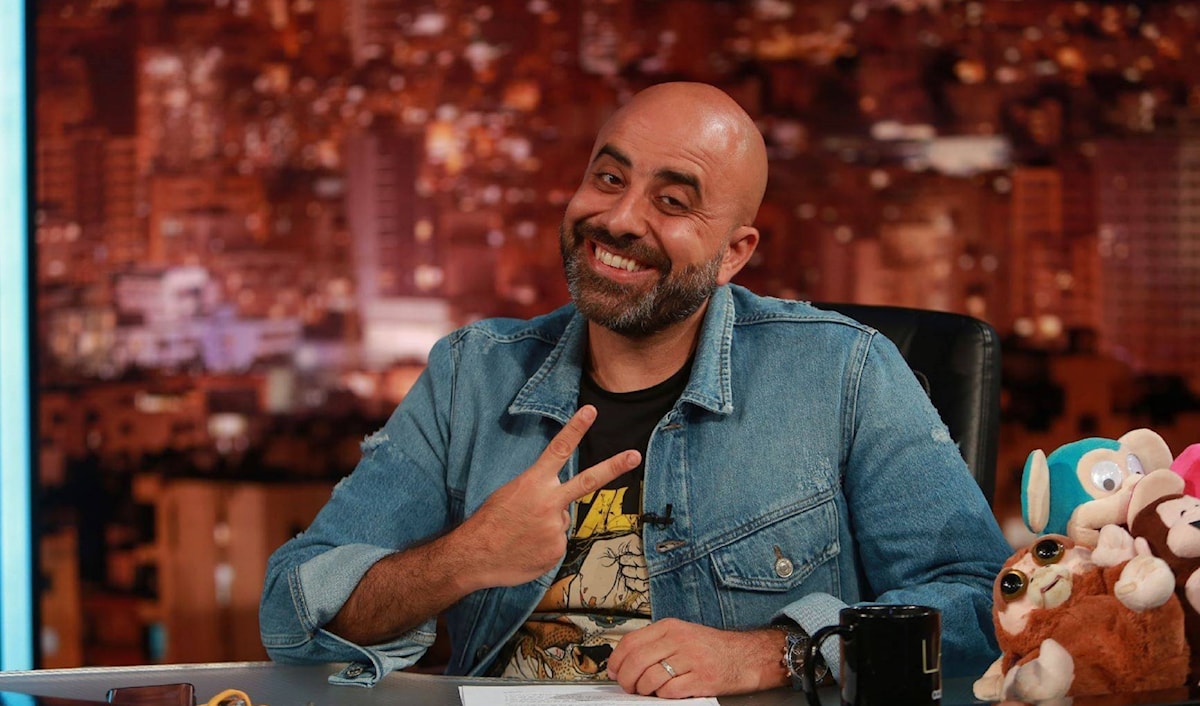 «إسرائيل بالعربية» معجبة بهشام حداد
