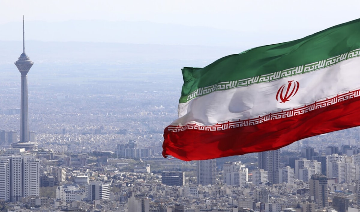 علم إيران