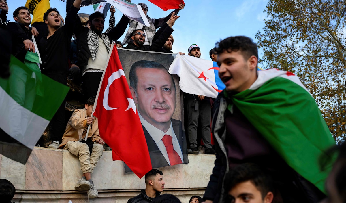 حظي الدخول الإسرائيلي إلى سوريا باهتمام معظم المعلّقين الأتراك (أ ف ب)
