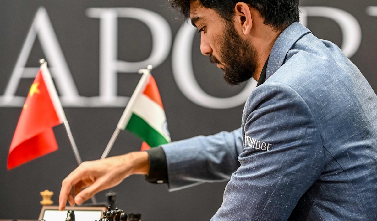 الهندي غوكيش أصغر بطلٍ للعالم في الشطرنج