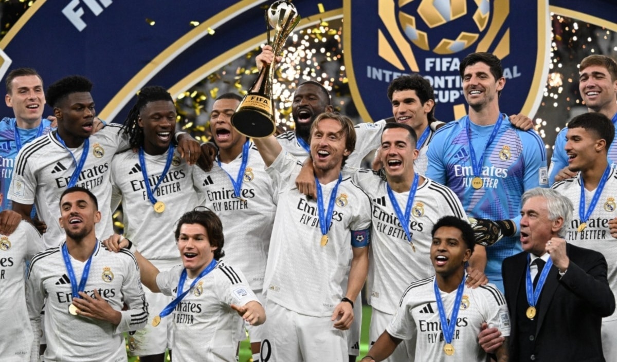 ريال مدريد يختتم عاماً ذهبياً بلقب كأس القارات