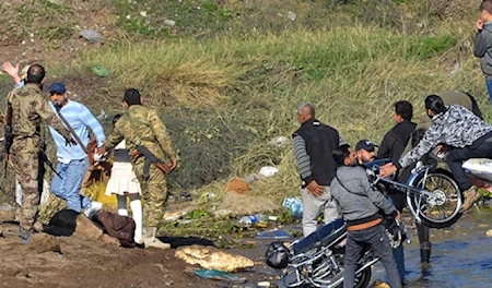 بعد سقوط النظام في سوريا، تشهد الحدود السورية مع الدول المجاورة عودة أعداد من السوريين الذين فروا خلال السنوات الفائتة، وبالتزامن، تشهد المعابر هجرة عكسية وسط مخاوف بعد تولي المعارضة مقاليد الحكم في سوريا، وضبابية المستقبل في كنفها.