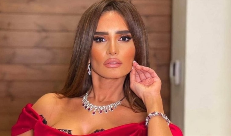 تنتظر زينة عرض فيلمها الجديد «الدشاش»