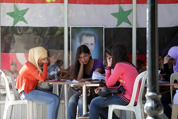 الطلاب اللبنانيون في الجامعات السورية: حل وفق «التجربة الأوكرانية»؟