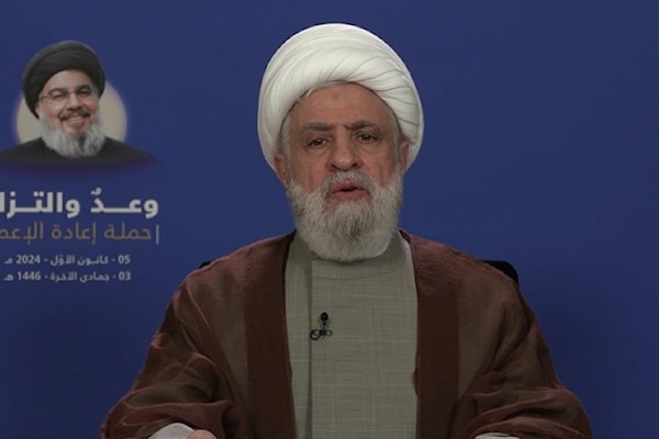 أطلق حملة «وعد والتزام» لإعادة الإعمار بالتعاون مع الدولة |  قاسم: اتفاق وقف النار يخصّ جنوب الليطاني فقط