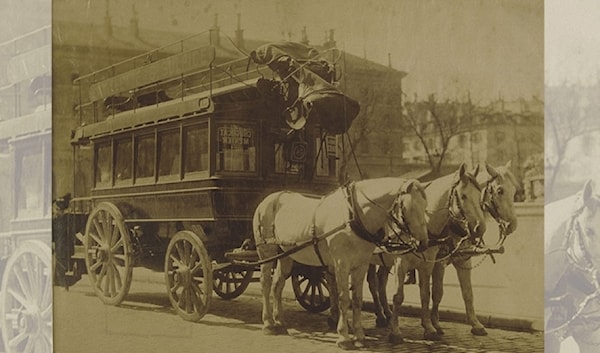 أوجين أتغي ــــ «مقطورةٌ تجرُّها خيولٌ» (باريس 1910).