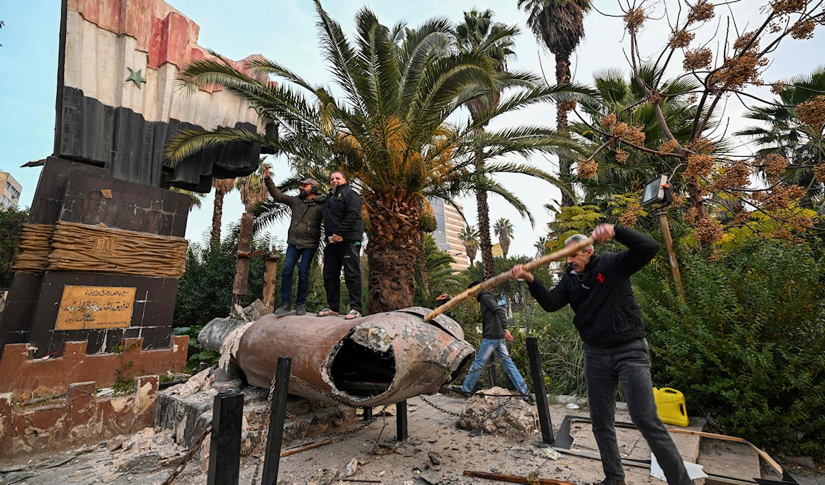 أعلن البيت الأبيض أن الرئيس جو بايدن وأعضاء فريقه يتابعون الأحداث في سوريا «عن كثب» (أ ف ب)