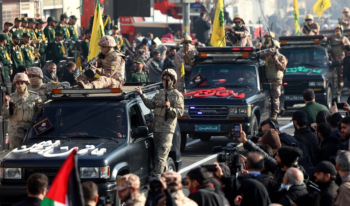 عرض عسكري لـ«الحرس الثوري» في طهران (أ ف ب)