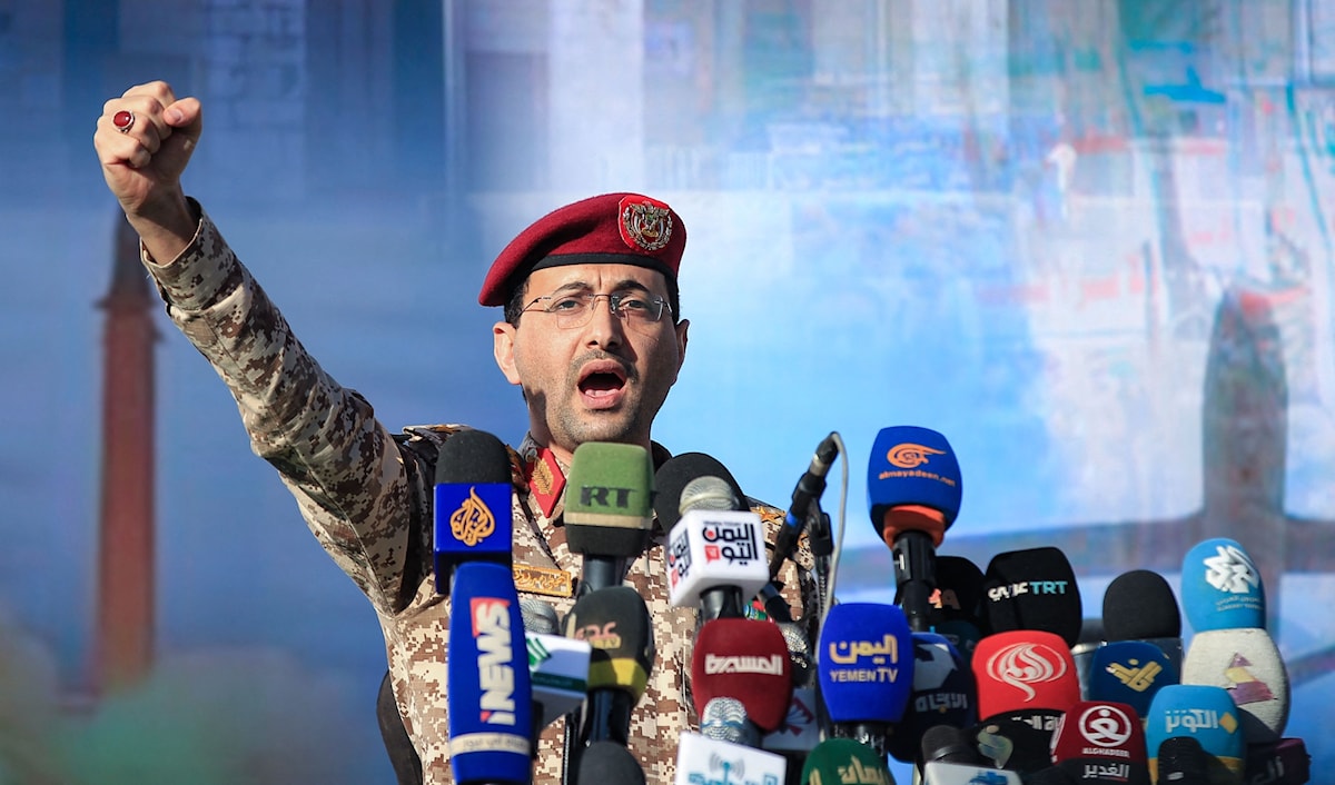 الناطق العسكري باسم «القوات المسلحة اليمنية» يحيى سريع (أ ف ب)