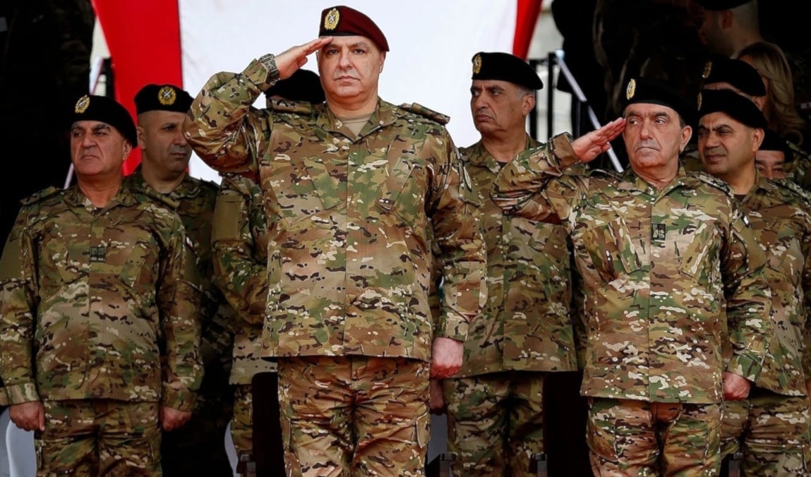 كلّف وزير الدفاع موريس سليم رئيس الأركان اللواء حسّان عودة بقيادة الجيش مؤقّتاً (هيثم الموسوي)