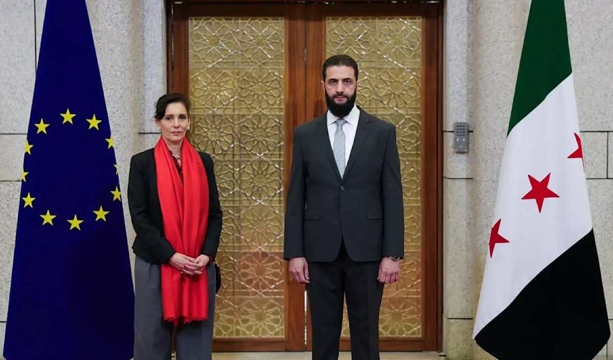 قائد الإدارة السورية الجديدة أحمد الشرع يستقبل المفوضة الأوروبية المكلفة بإدارة الأزمات حاجة لحبيب (أ.ف.ب)