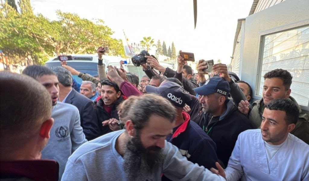 الإفراج عن الأسرى الفلسطينيين