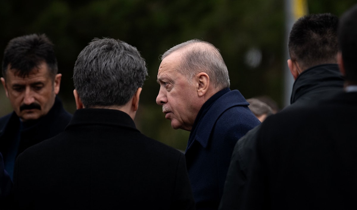 غالبية معارضي إردوغان ينظرون إلى «عملية الحلّ» مع الأكراد على أنها مجرّد خديعة من أجل تعزيز حظوظ إردوغان في رئاسة الجمهورية (أ ف ب)