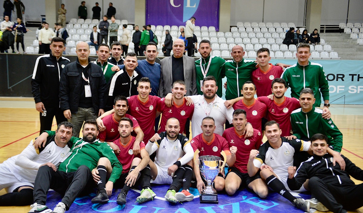 أحرز فريق الجيش بقيادة مدربه حسين غنام لقب الكأس السوبر قبل انطلاق الدوري غداً (طلال سلمان)