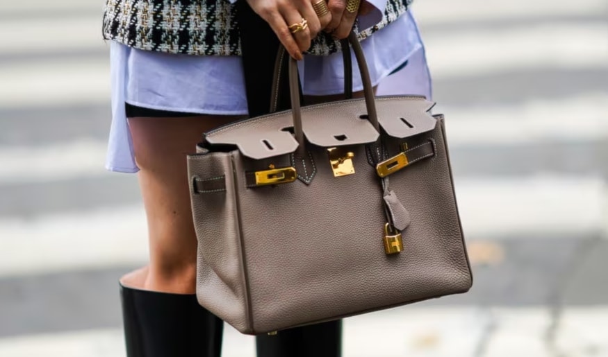 هل ستقاضي «هيرميس» شركة «وول مارت»؟