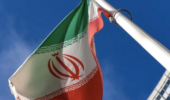 إيران: على فرنسا إعادة النظر في مواقفها التي لا تخدم السلام