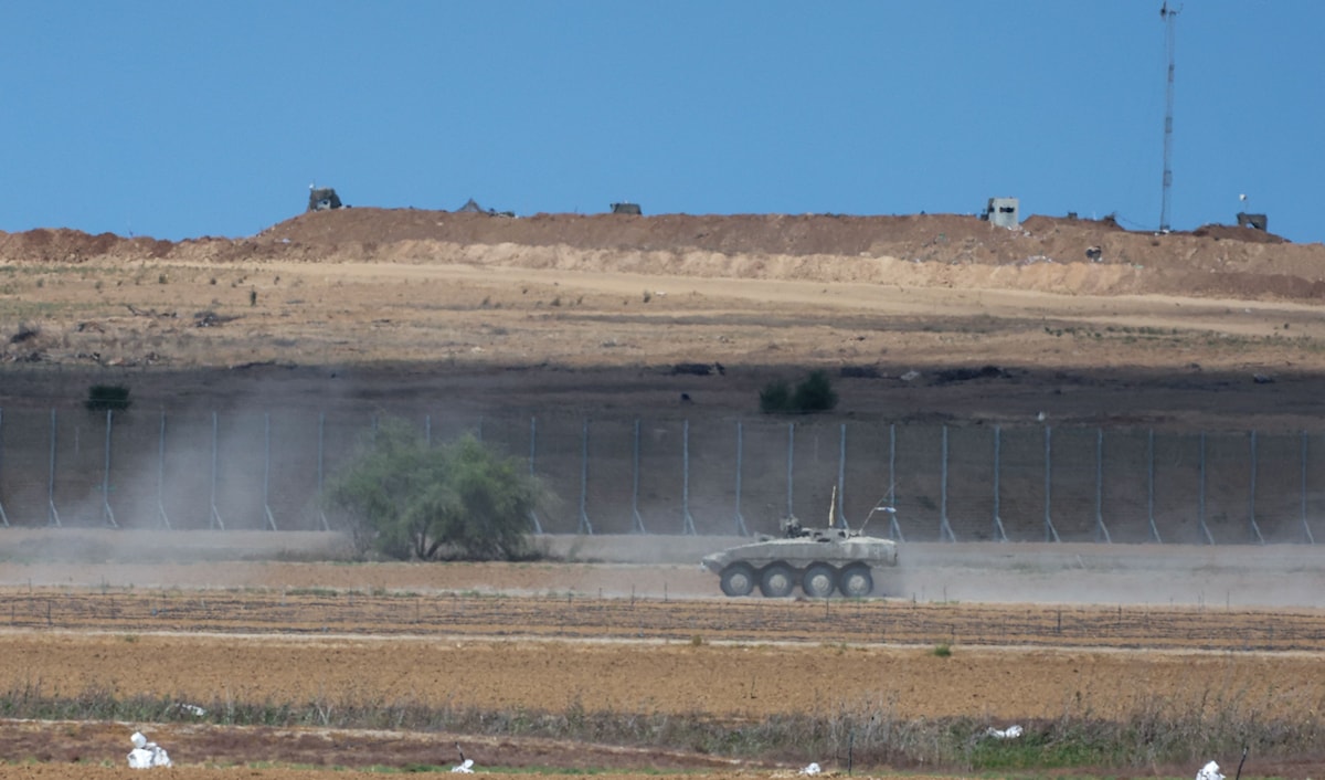 أعلنت الحكومة الإسرائيلية أنّها أقرت المرحلة الأولى من خطة الرئيس الأميركي (أ ف ب)