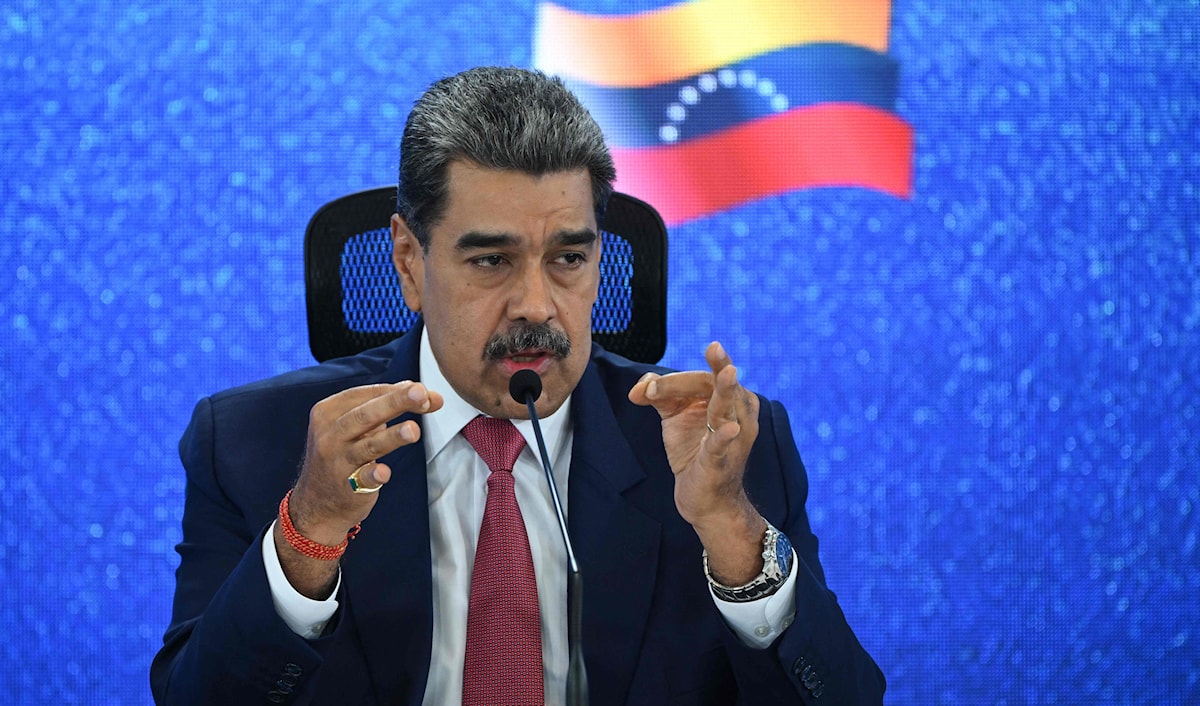 شدد مادورو على «حقّ فنزويلا في السلام» بمواجهة التهديد الأميركي (أ ف ب)