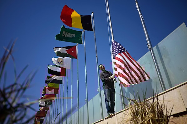 تعهدات ترامب لقطر وتركيا ومصر، بألّا تستأنف إسرائيل حربها، تبقى مشروطة وغير مُطلقة (أ ف ب)