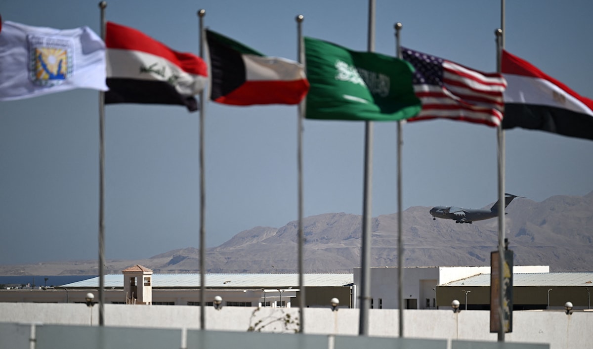 يرى التقرير أن الدعم الأميركي غير المشروط لإسرائيل يقوّض مكانة واشنطن في المنطقة (أ ف ب)