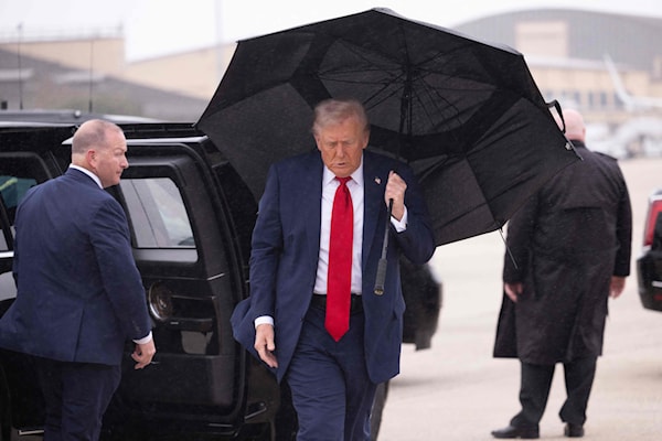 تسعى «حماس» لإتمام الإفراج عن جميع الأسرى الأحياء قبل وصول ترامب إلى الأراضي المحتلة (أ ف ب)