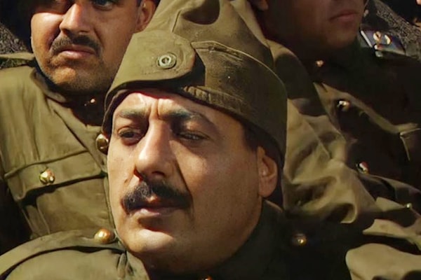 من مسلسل «إخوة التراب»