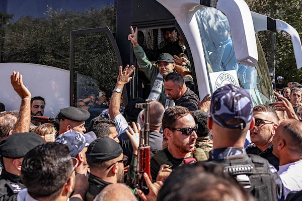 نجحت المقاومة في إطلاق سراح خمسة من أسرى «نفق الحرية» (أ ف ب)