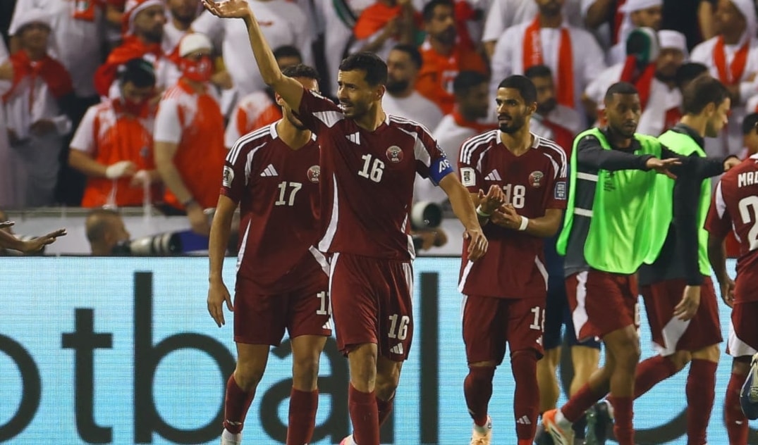 رفعَ المنتخب القطري رصيده إلى أربع نقاط في صدارة المجموعة الأولى، متقدماً على الإمارات الثانية (3 نقاط).