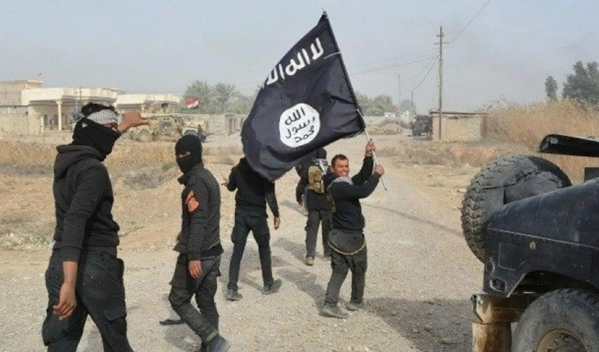 استهدفت خلايا «داعش» موقعاً آخر لـ«قسد» في بلدة الشعفة من دون وقوع أي خسائر بشرية (أ ف ب)