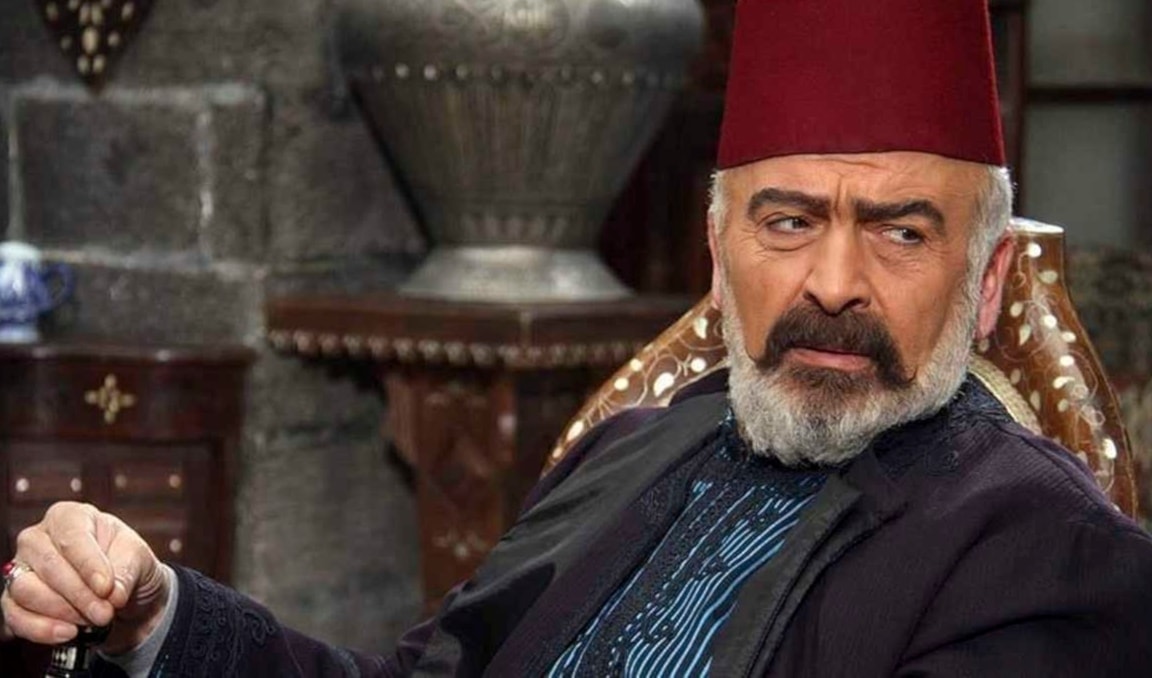 يجسّد سلوم حداد شخصية تاجر دمشقي واسع النفوذ