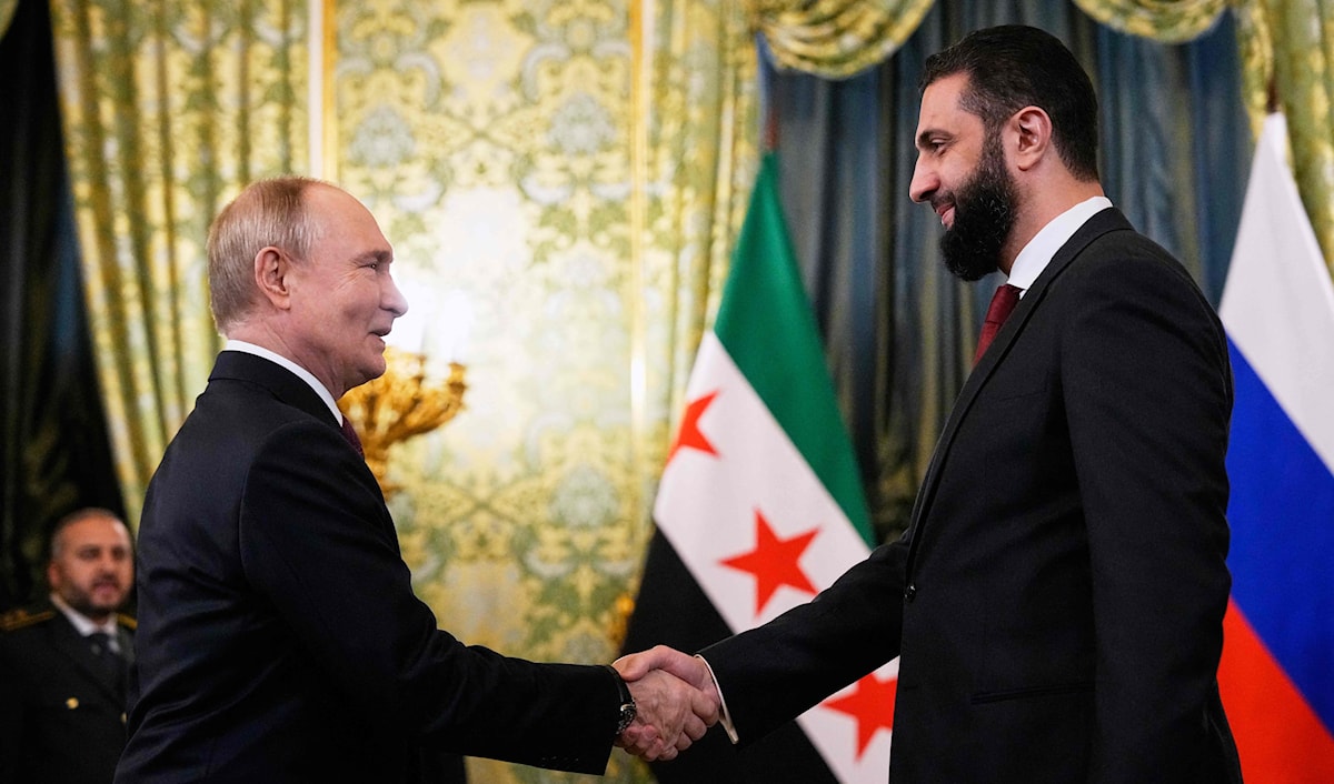 لا تطمس الصورة الوردية للعلاقة بين روسيا وسوريا الجديدة، الكثير من الاعتبارات والصعوبات التي تعقّد المشهد (أ ف ب)