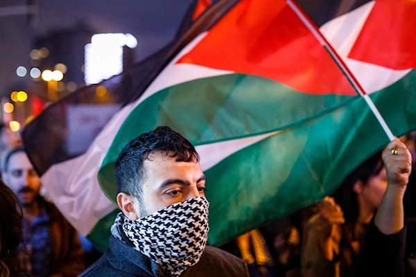 تتوقّع الأوساط الإسرائيلية أن تردّ «حماس» على خطّة ترامب بـ«نعم ولكن» (أ ف ب)