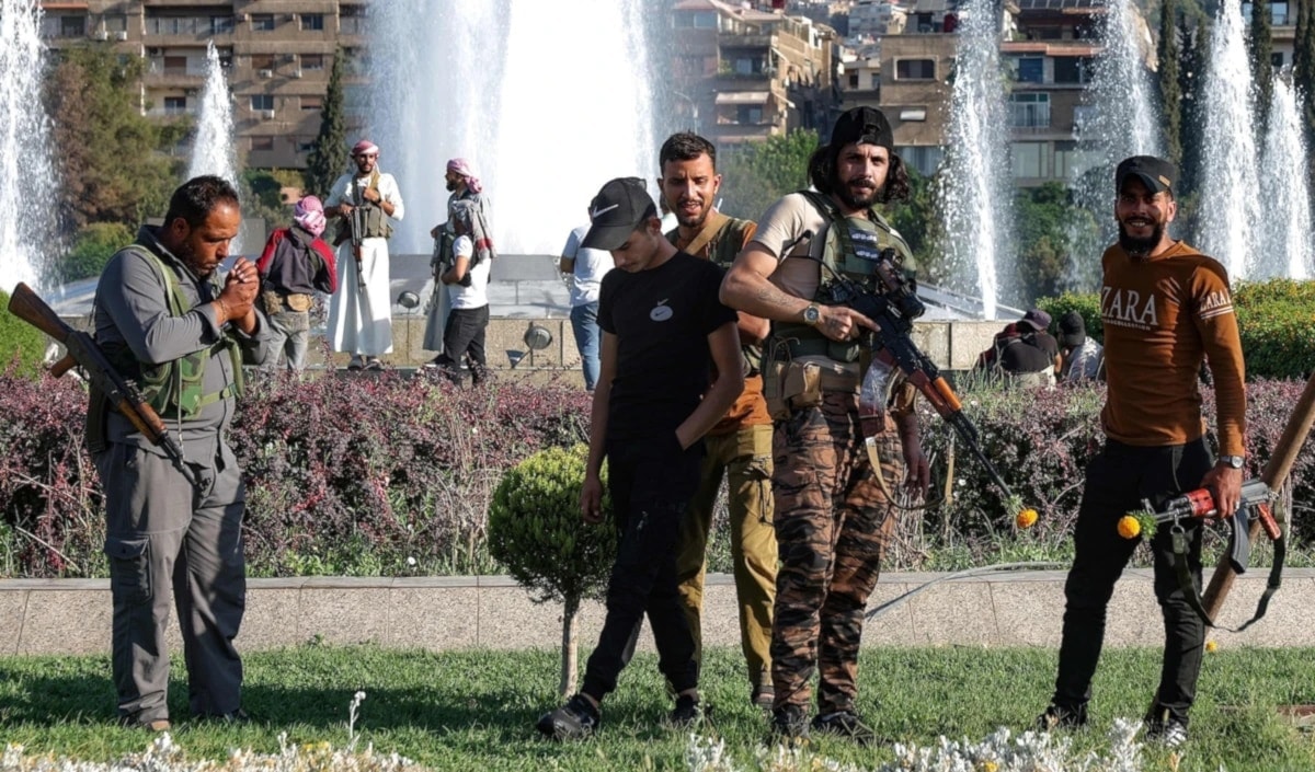 أطلق مسلحون نحو 30 رصاصة على مجموعة من الأشخاص في قرية عناز  (أ ف ب)