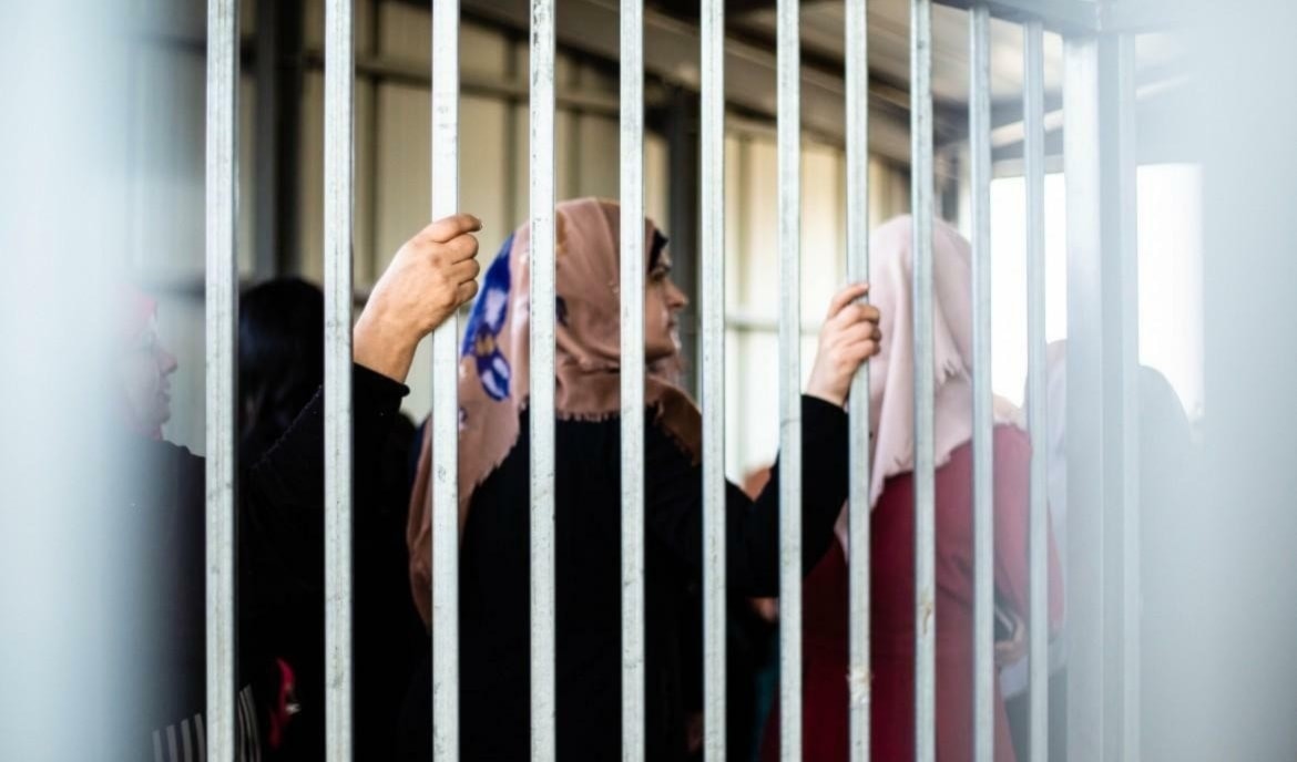 فرض العدوان الإسرائيلي على غزة تحوّلات جذرية في ظروف اعتقال الأسيرات (من الويب)