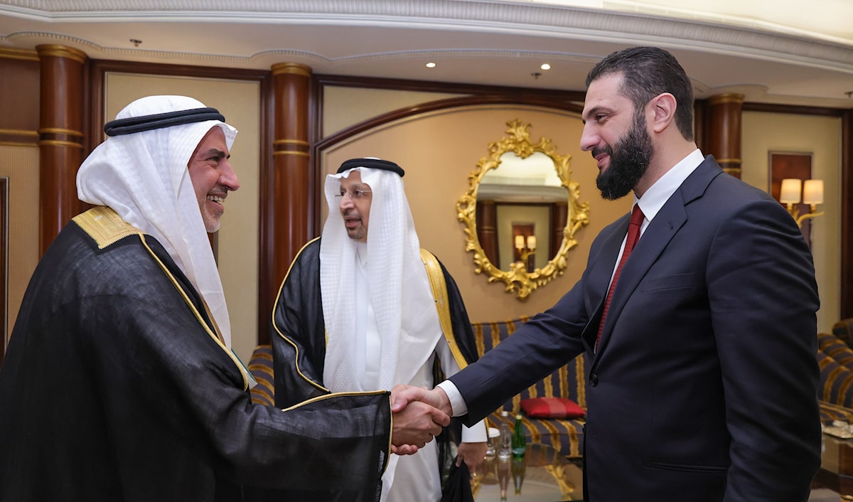 عقد الشرع اجتماعاً مع وزير الاستثمار السعودي خالد الفالح (الرئاسة السورية)
