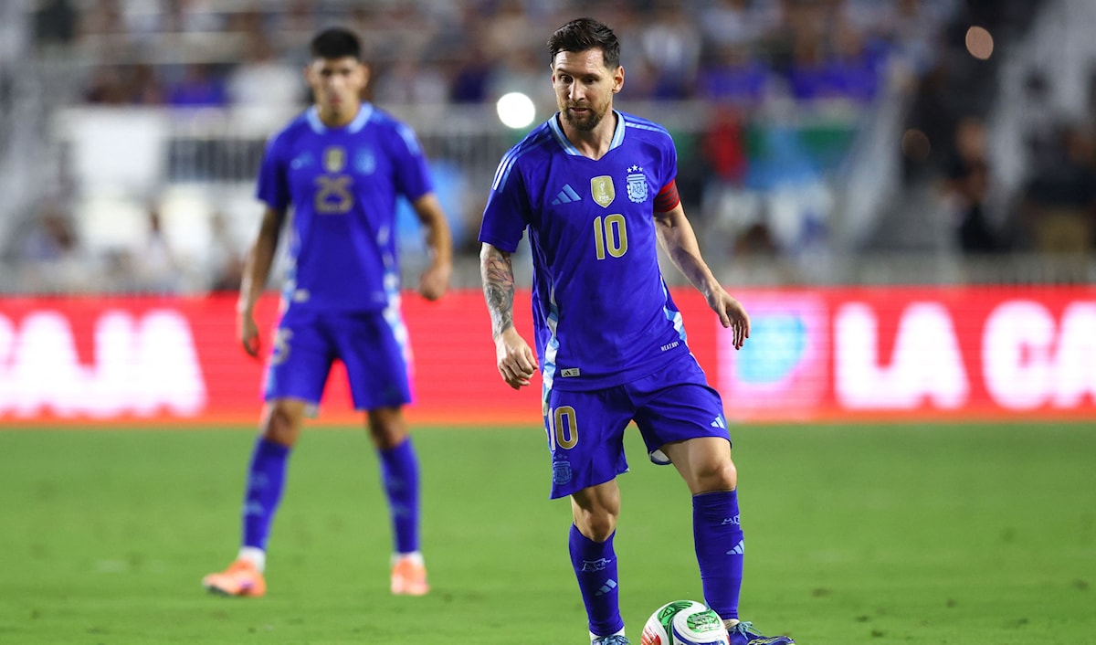 سيرى ميسي كيف يشعر جسده العام المقبل قبل أن يقرر ما إذا كان بإمكانه المشاركة في كأس العالم.