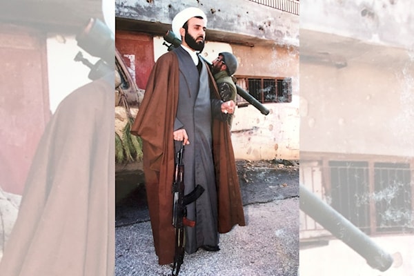 الشهيد الشيخ نبيل قاووق في بلدة عين بوسوار خلال عدوان تموز ١٩٩٦‎