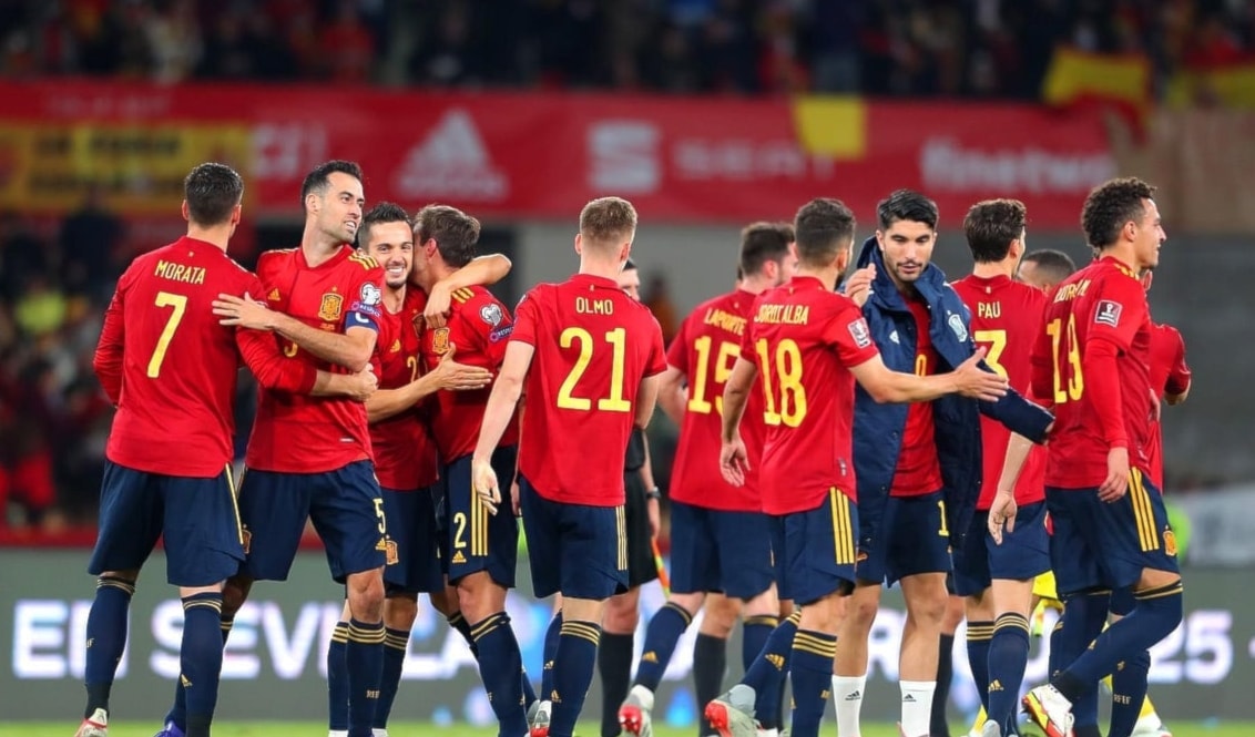 يخوض منتخب إسبانيا مباراتين ضد جورجيا وبلغاريا (أ ف ب)