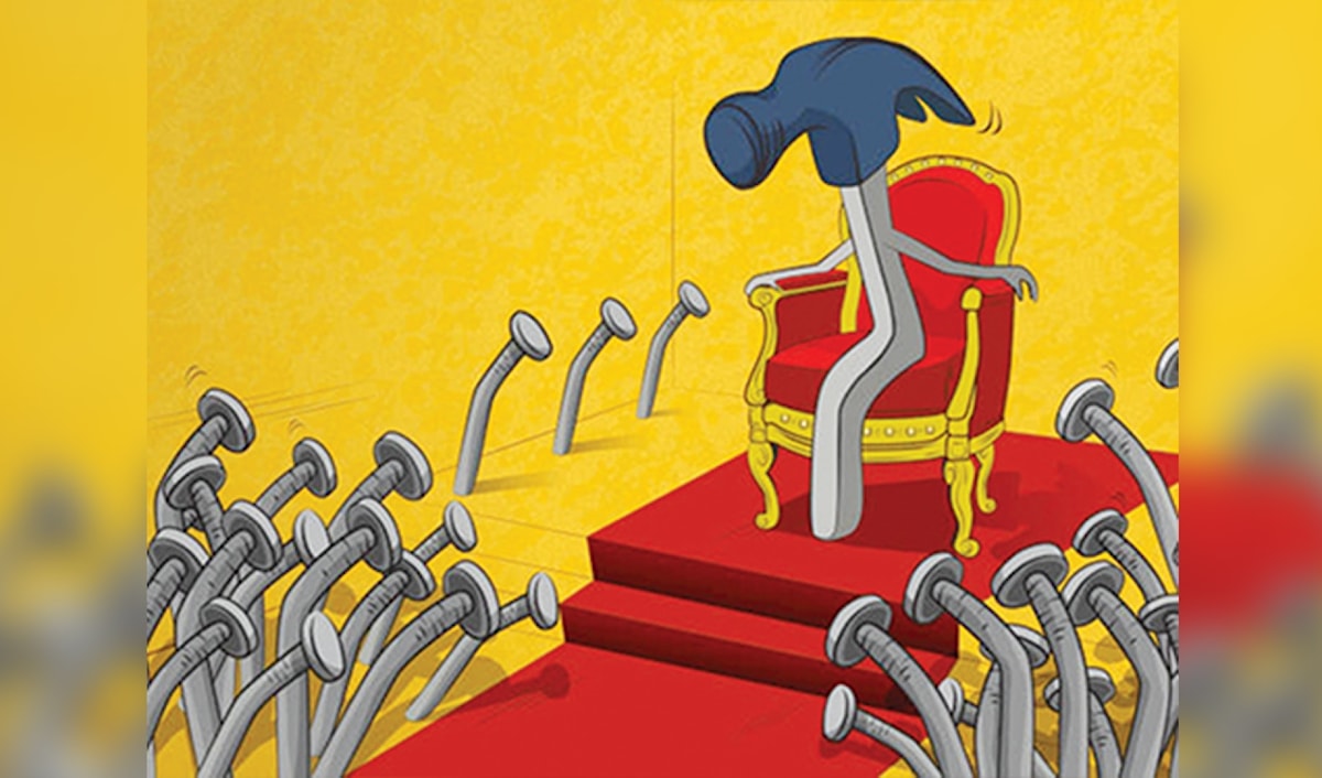 اللافت هو الصمت المطبق الذي اعتصمت به غالبية الجمعيات المعنية بحقوق التعبير والرأي