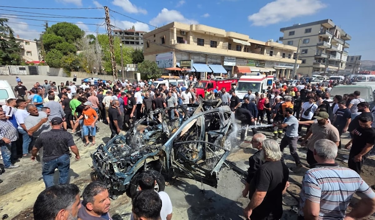 العدو يرتكب مجزرة جديدة: استهداف جريح «بيجر» وزوجته على طريق زبدين (من الويب)