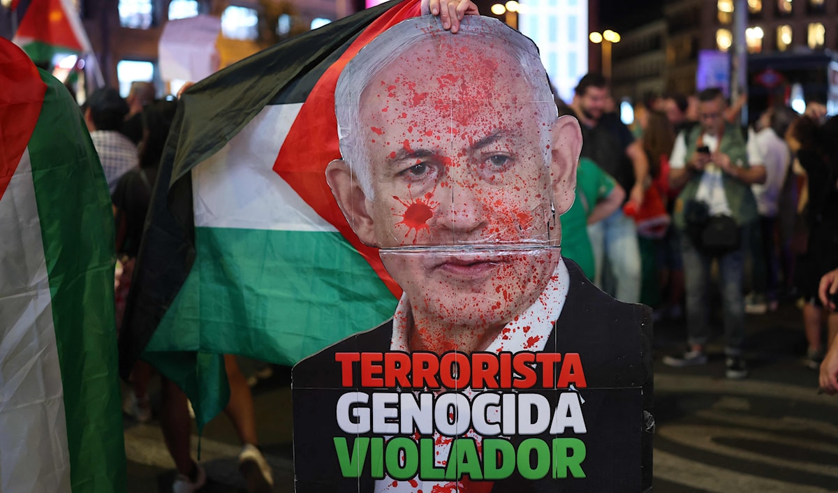 دعا سانشيز نتنياهو إلى «وضع حدّ للإبادة الجماعية للشعب الفلسطيني» (أ ف ب)