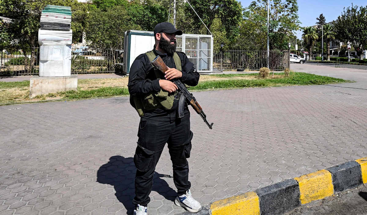 لا يبدو أن تحريض تركيا سينتج دعماً عسكرياً مباشراً للشرع إذا تورّط في معركة مع «قسد» (أ ف ب)