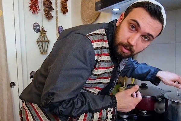 الشيف عمر في مواجهة «الشبّيحة الجدد»