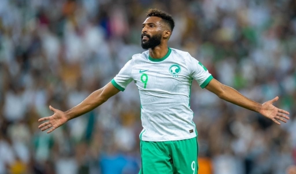 سجّل فراس بريكان هدفيْن للمنتخب السعودي (ويب)