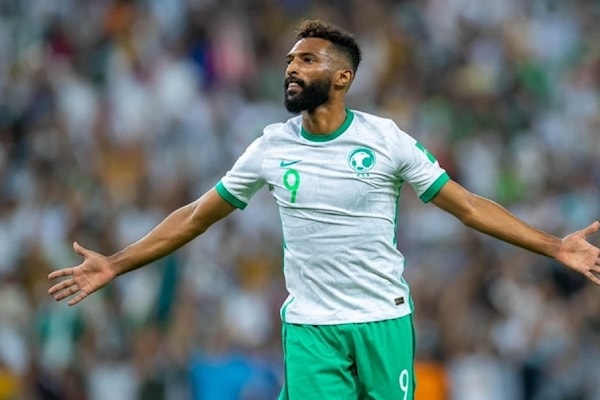 سجّل فراس بريكان هدفيْن للمنتخب السعودي (ويب)