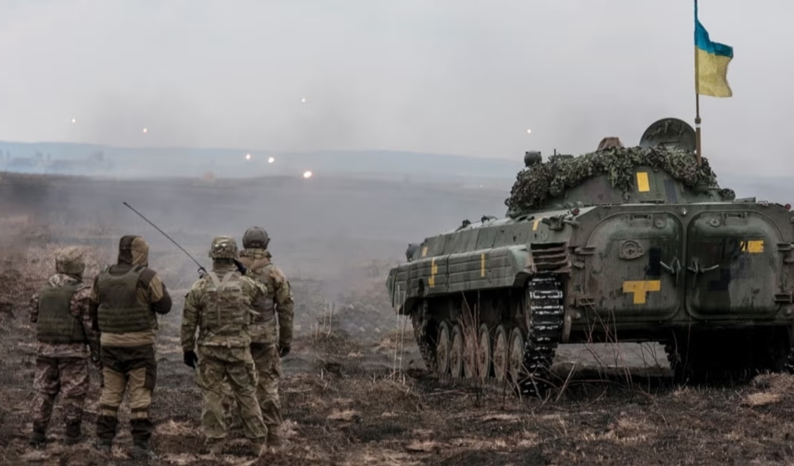 أعلن الجيش الأوكراني تنفيذ عملية «معقّدة» لطرد جنود روس من مدينة بوكروفسك (من الويب)