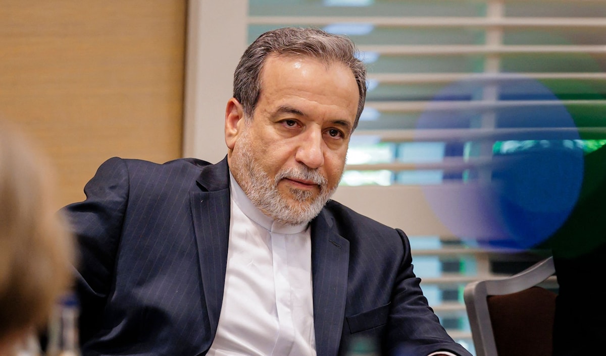 قال عراقجي إنّ طهران «مستعدة لكل الاحتمالات» (أ ف ب)