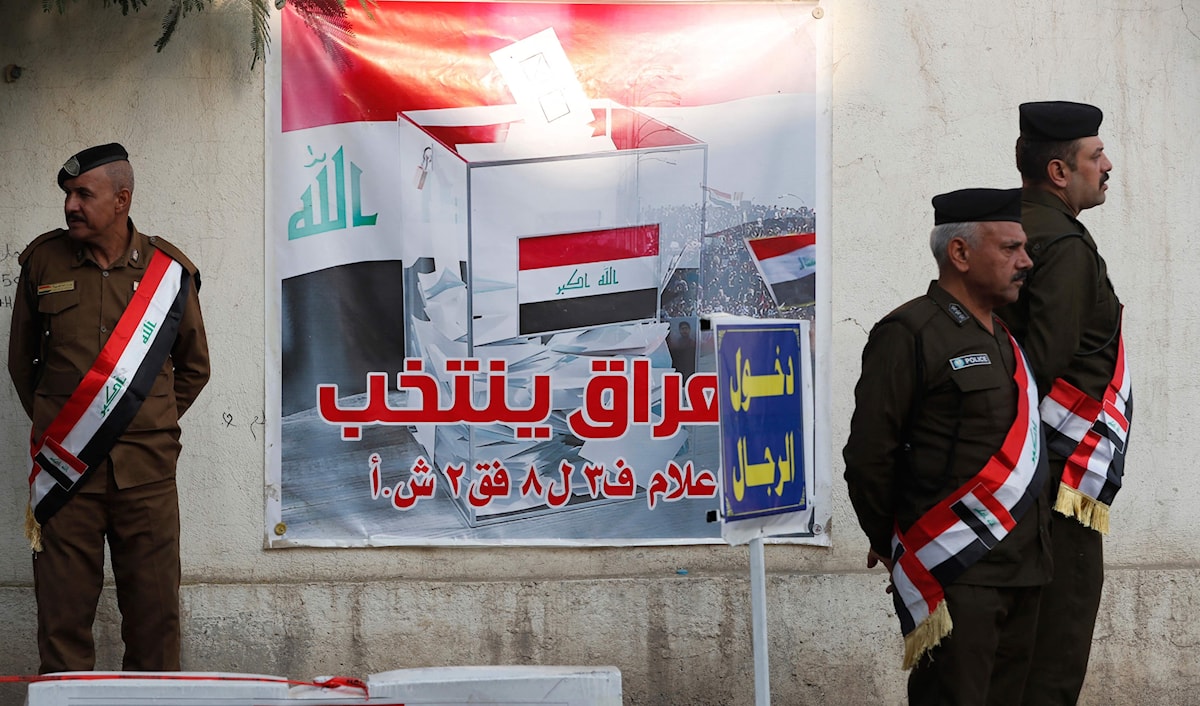 استغرب العراق التصريحات الإيرانية بشأن الانتخابات في البلاد (أ ف ب)